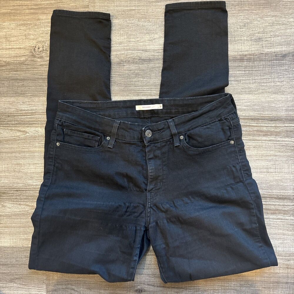 Levi's Women's Jeans 314 Shaping Straight  Leg Jeans - Black  Size 31